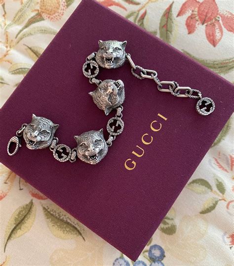 gucci feline charm